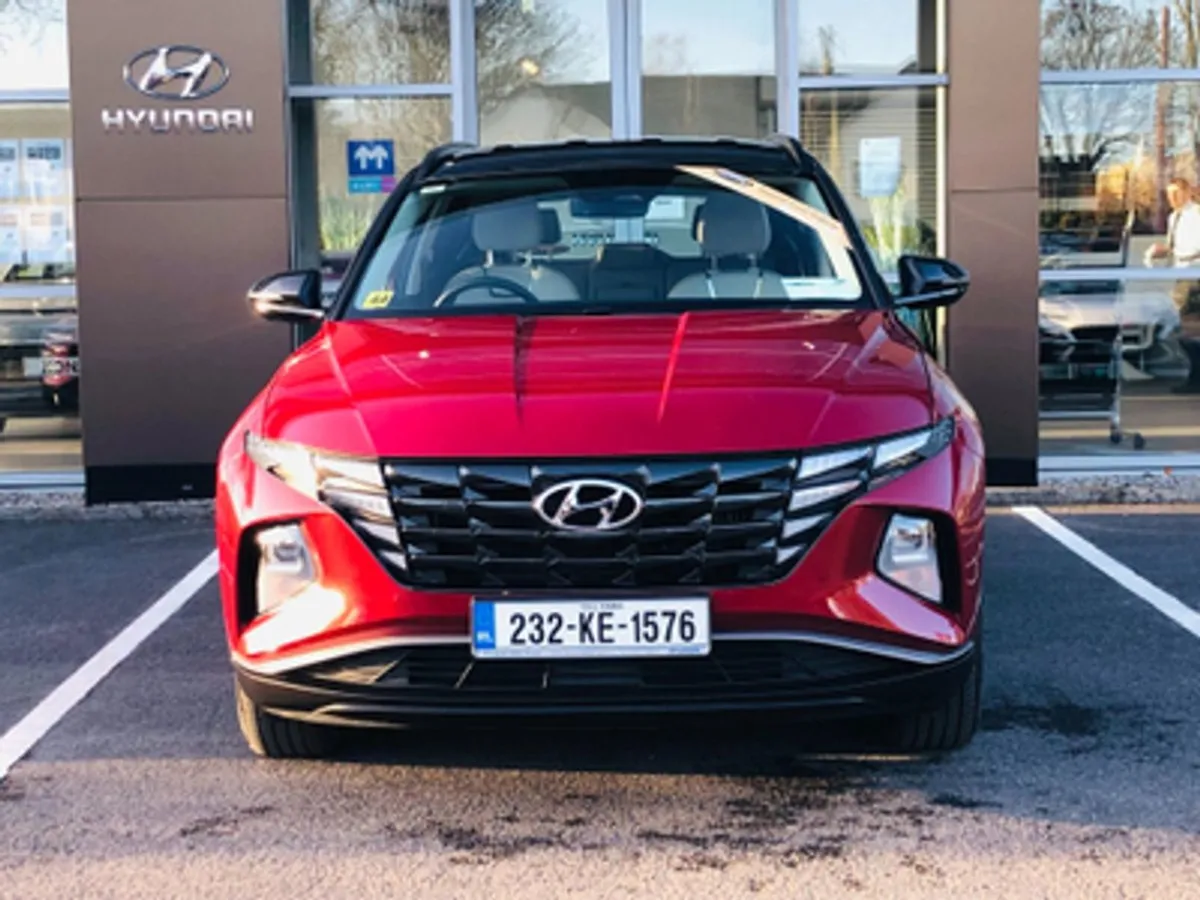 Hyundai Tucson Executive 1.6 Hybrid W/black Roof - Image 2