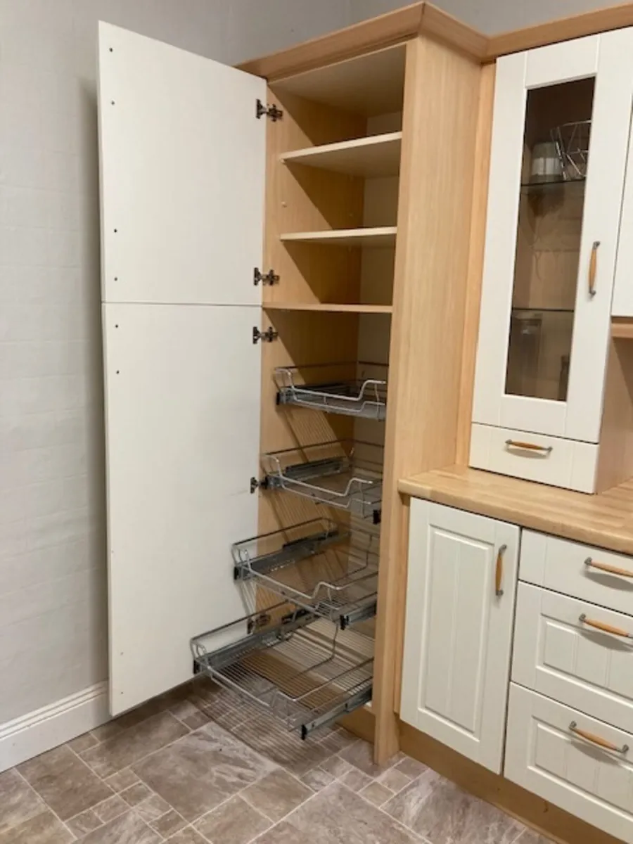 Kitchen - Image 4