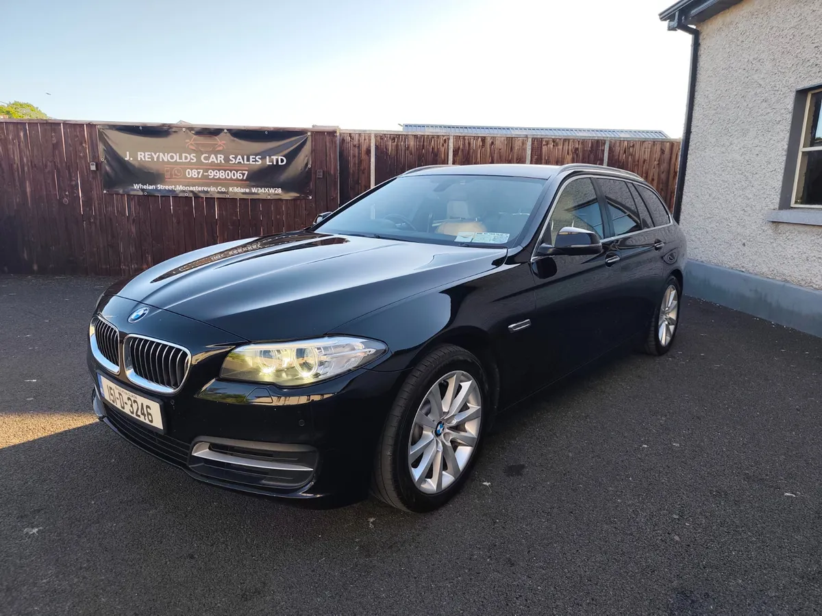 BMW 520D touring luxury automatic 2015 - Image 1
