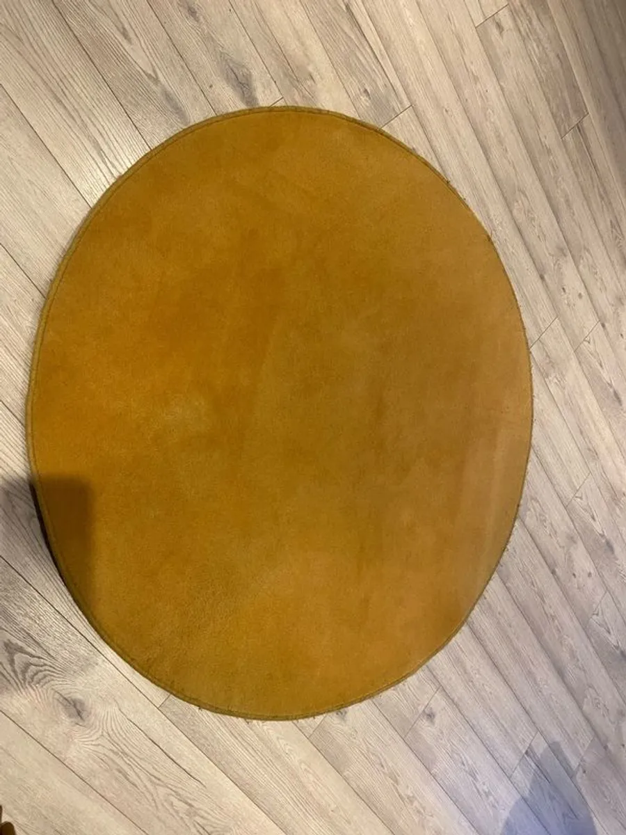 Round  Rug - Image 2