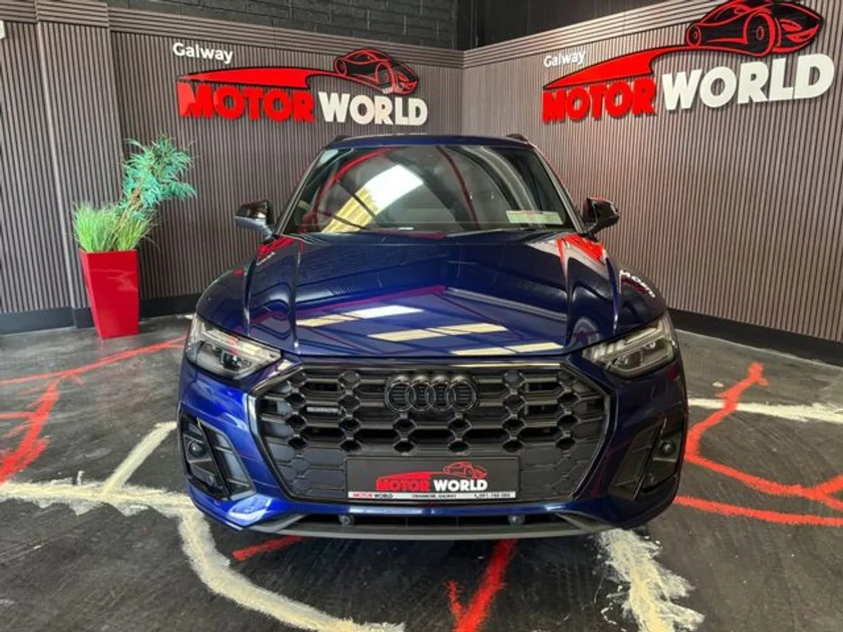 Audi Q5 Tfsi E S Line Black Edition Quattro - Image 2