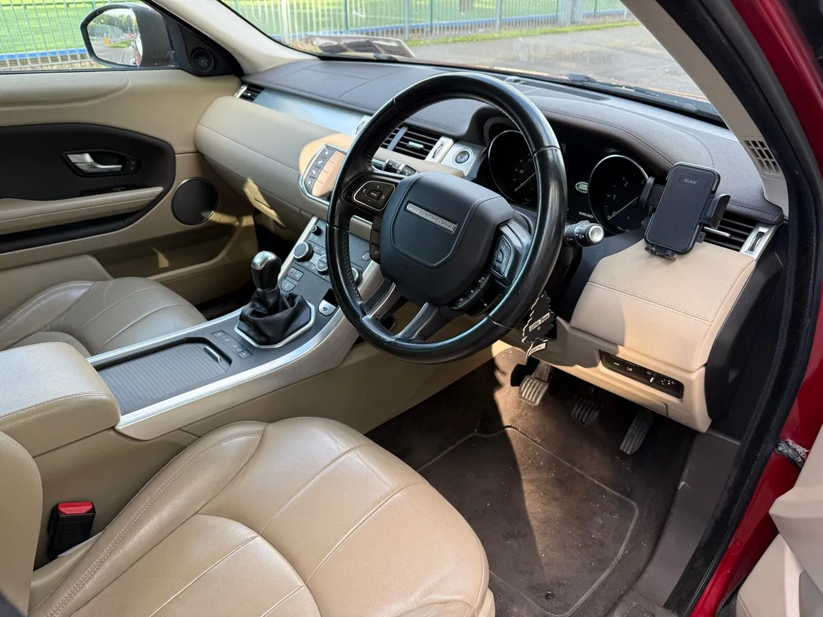Range Rover Evoque, 4x4, Warranty - Image 2