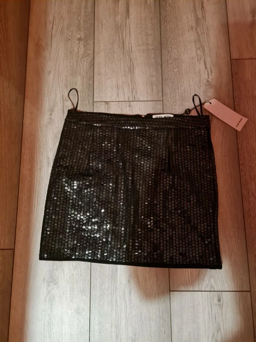 Clothes - Image 4