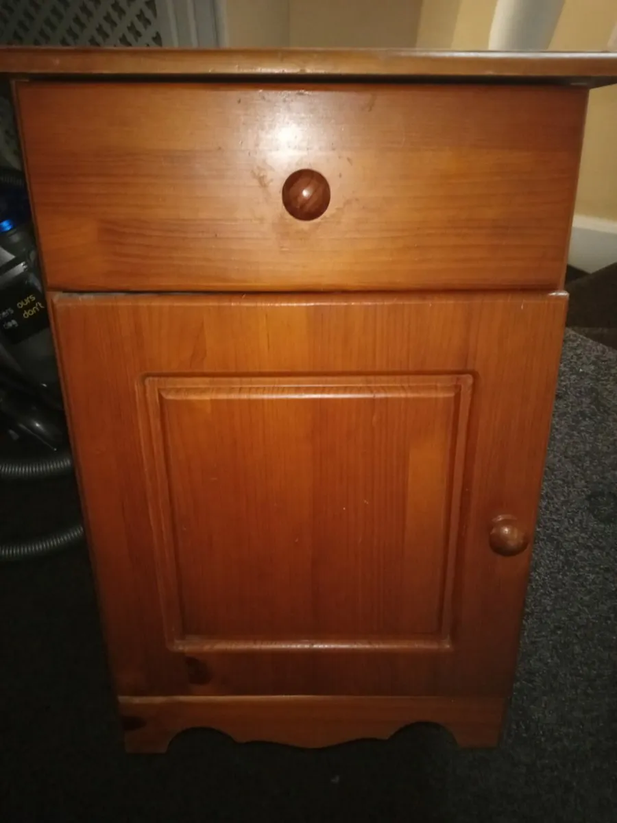 Bedside lockers - Image 1