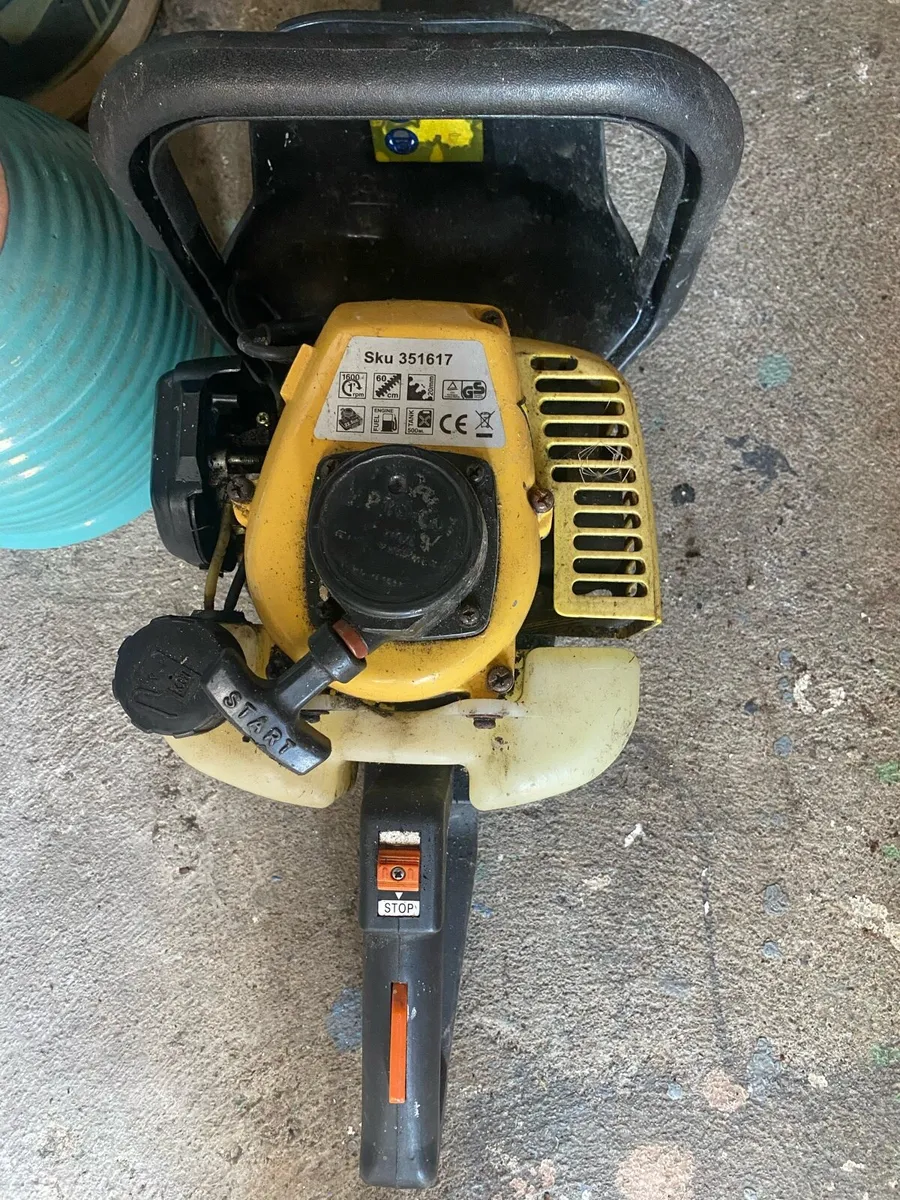Procut Petrol Hedge Trimmer - Image 2