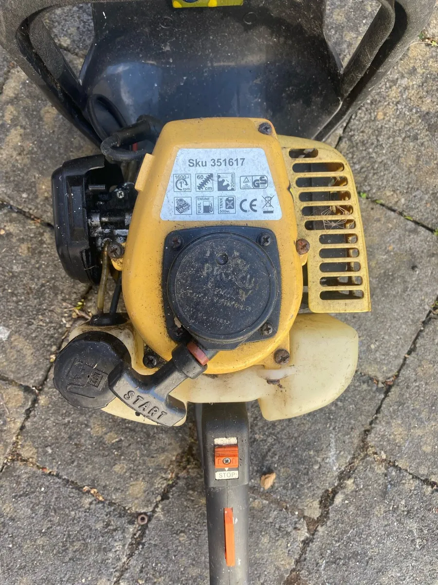 Procut Petrol Hedge Trimmer - Image 3