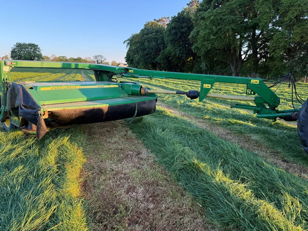 John Deere 1365 mowe - Image 1