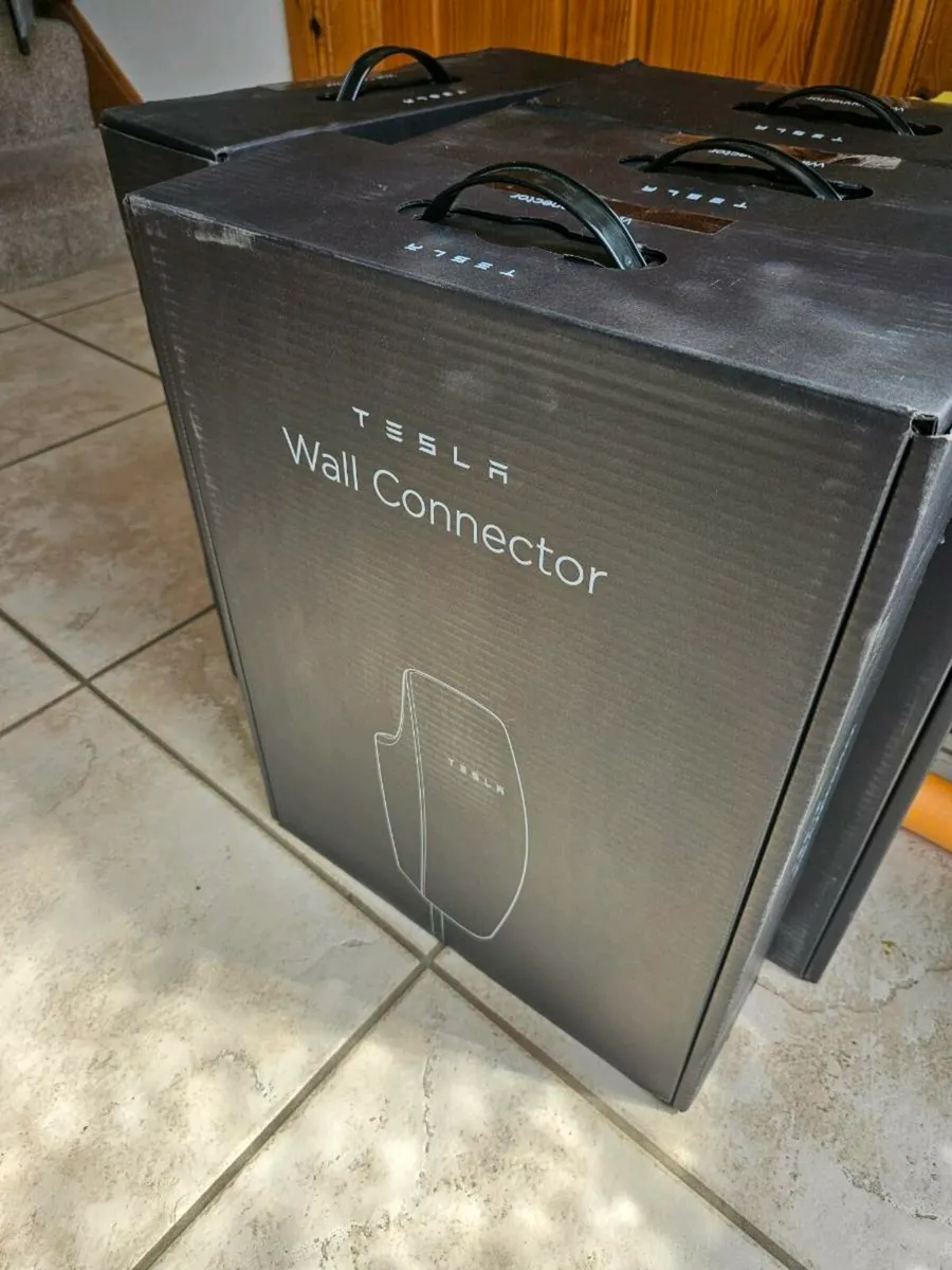 Tesla Wall Connector Gen 3 Charger - New, unboxed - Image 2