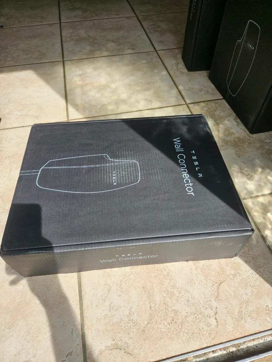 Tesla Wall Connector Gen 3 Charger - New, unboxed - Image 3
