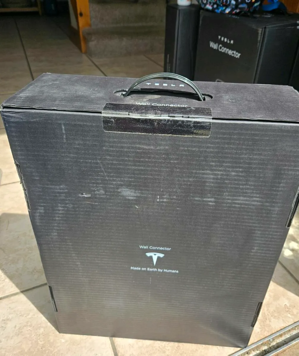 Tesla Wall Connector Gen 3 Charger - New, unboxed - Image 4