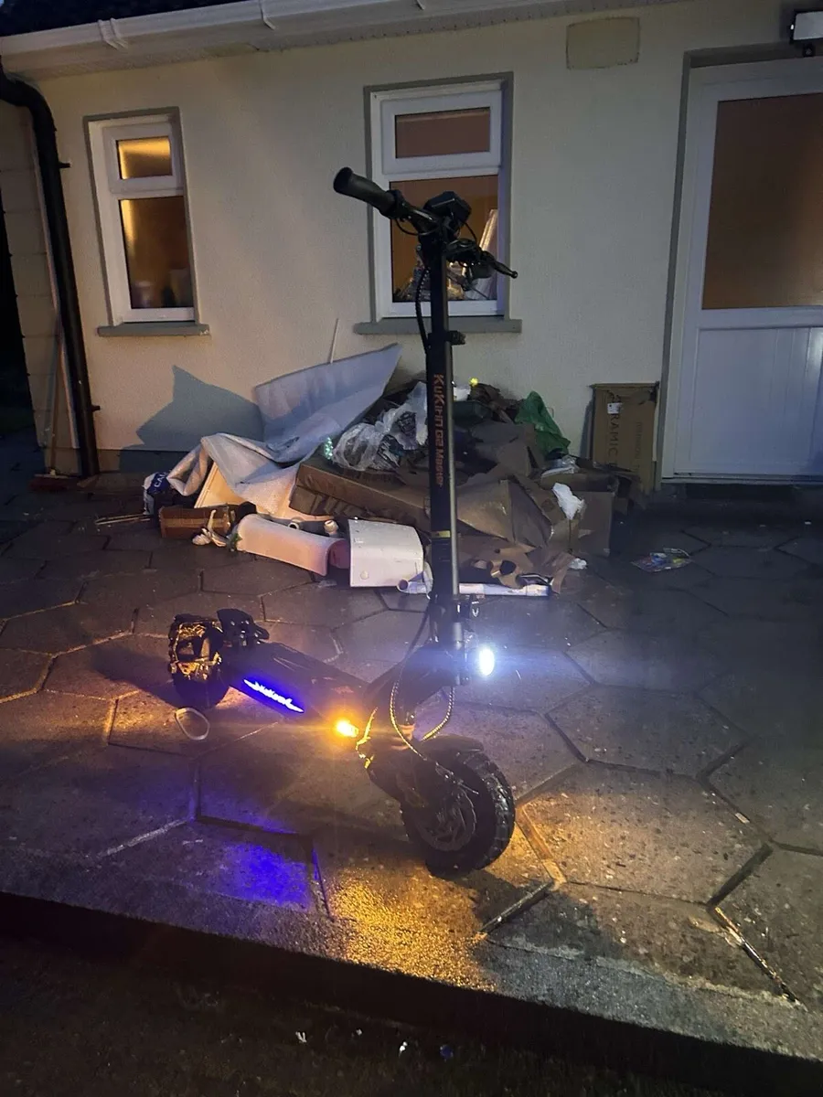 Electric scooter - Image 3