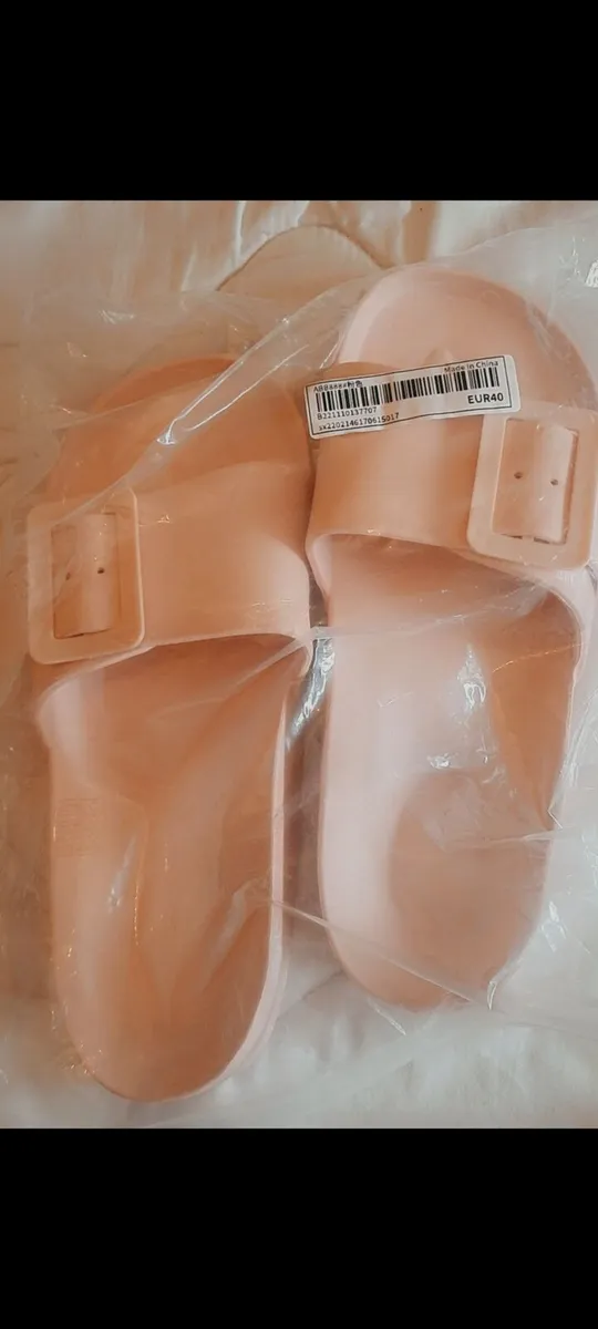 Flip flops
