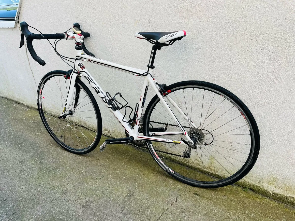 Felt Z100 road bike - Image 4