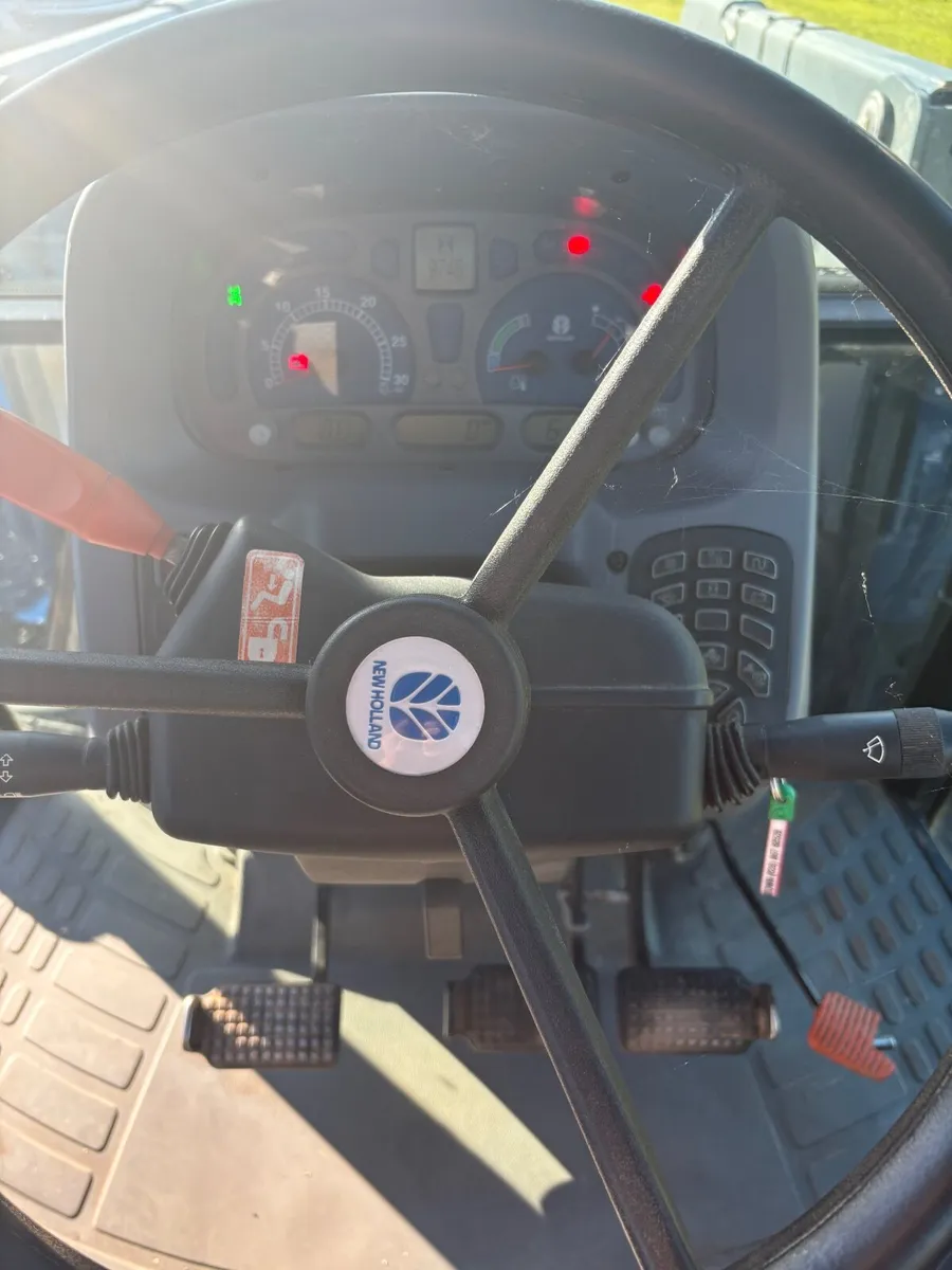 New Holland TL100a - Image 2
