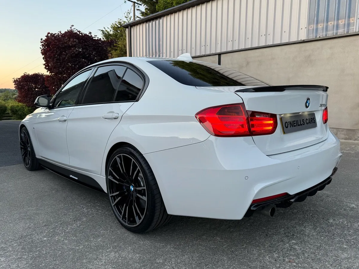 2015 BMW 320d M Sport Auto S/Roof - Image 2