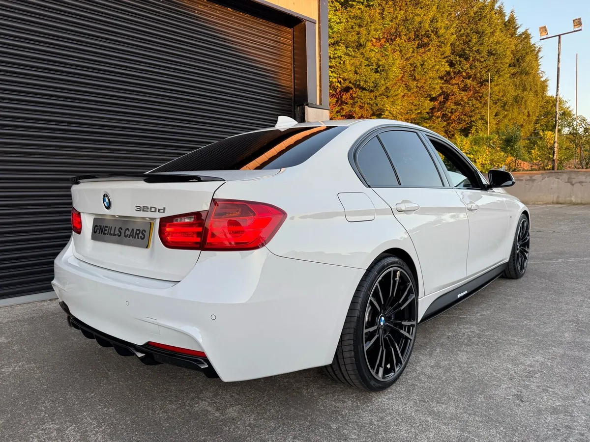 2015 BMW 320d M Sport Auto S/Roof - Image 4