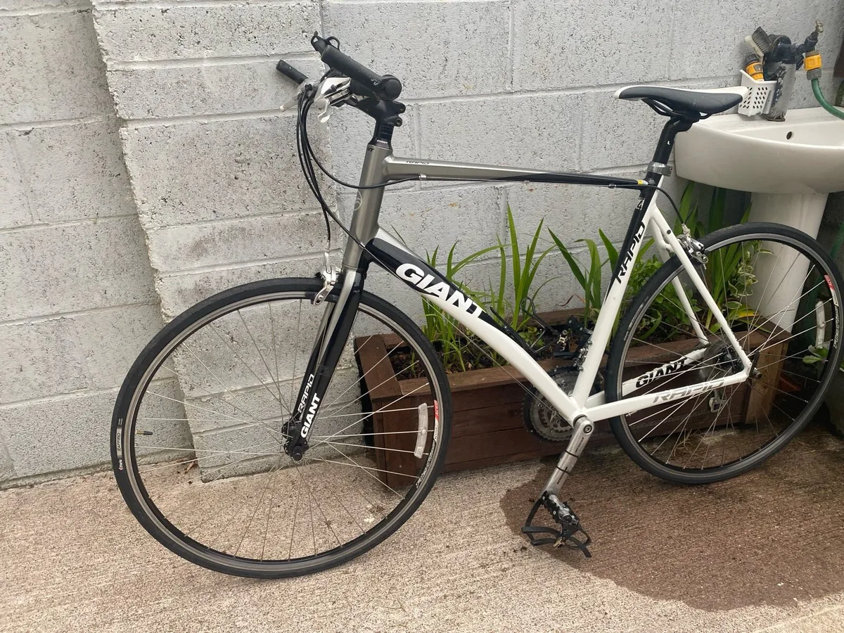 Like new Giant RAPID4 XL 23 inch frame 58 cm - Image 2