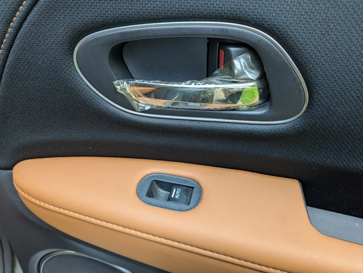 2020 Honda Vezel HRV Automatic Hybrid Electric TOP - Image 4