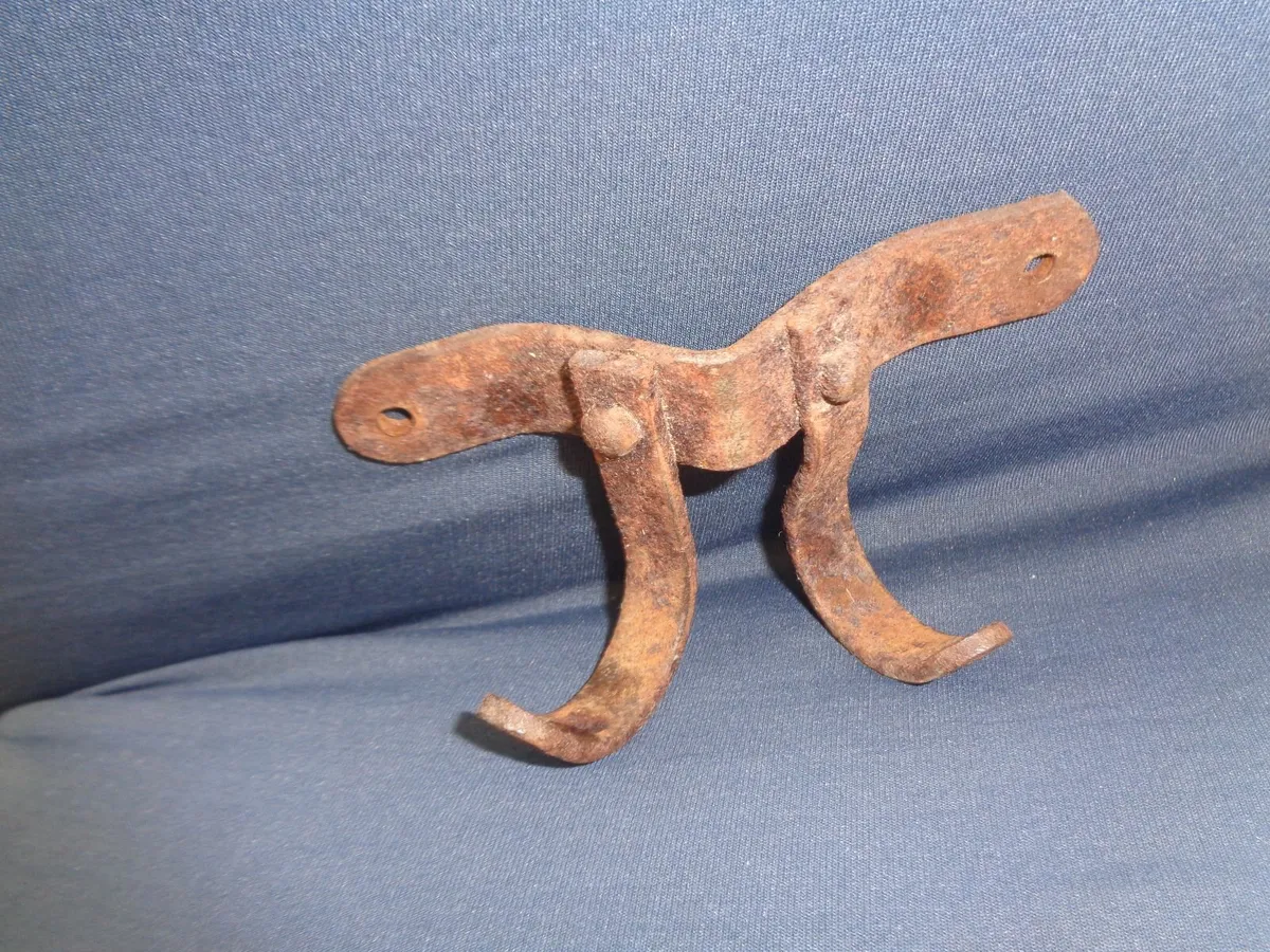 Vintage Double Metal Hook for Sale - Image 3