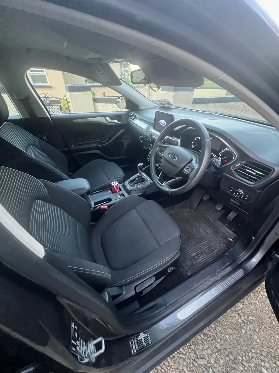 Ford Focus 2021 - Image 2