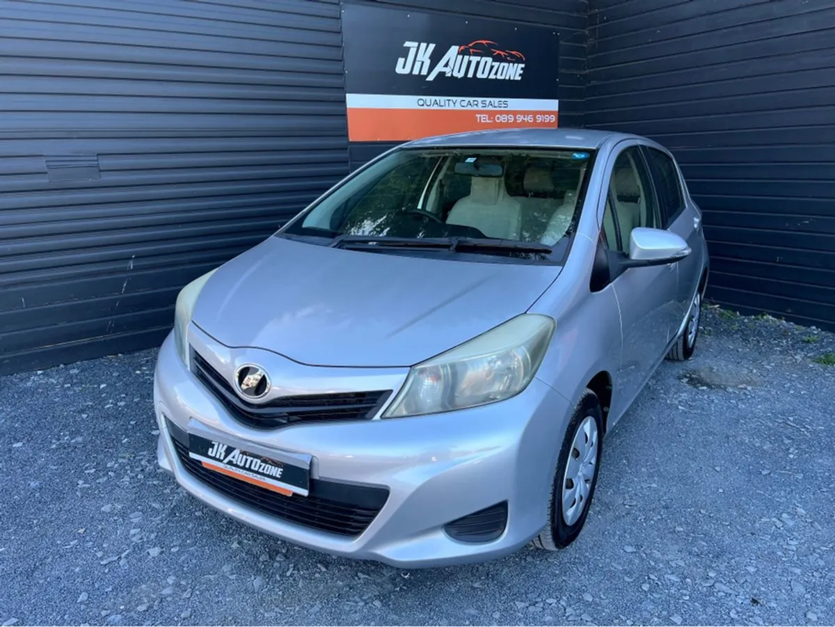 Toyota Yaris 1.0 Vitz Auto 5DR - Image 3