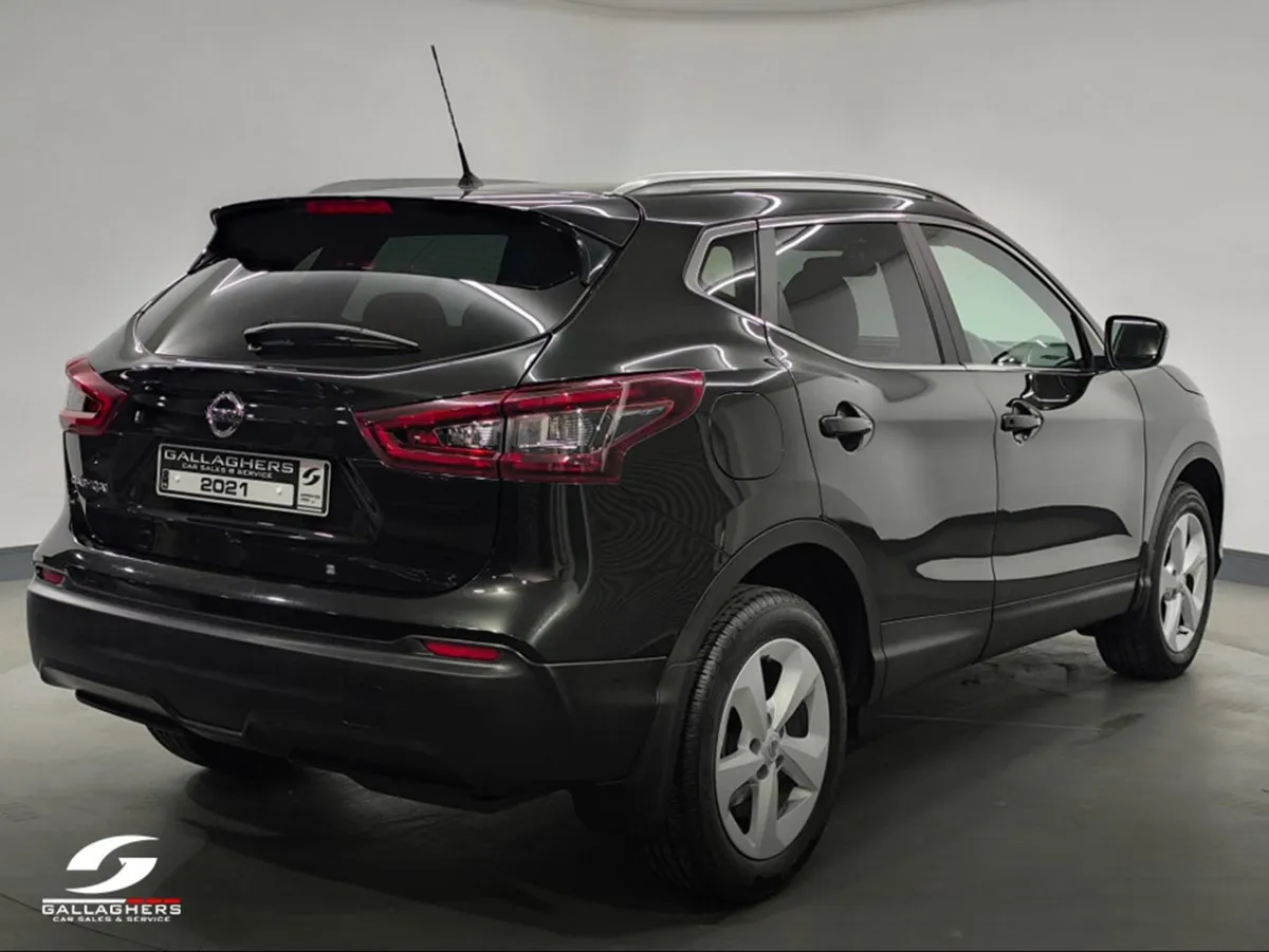 Nissan QASHQAI (211) 1.5 DSL SE DCT PAN Roof - Image 4