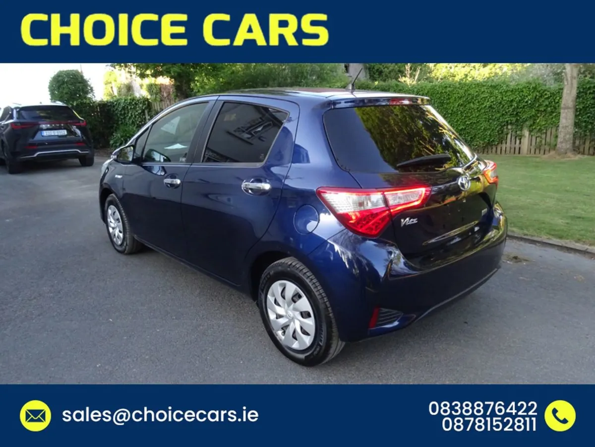 Toyota Yaris 1.5 Auto Hybrid Vitz - Image 3