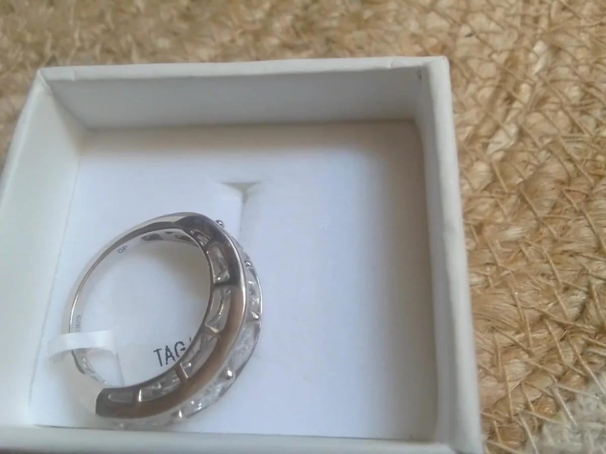 STERLING SILVER Moissanite band ring size N new - Image 2