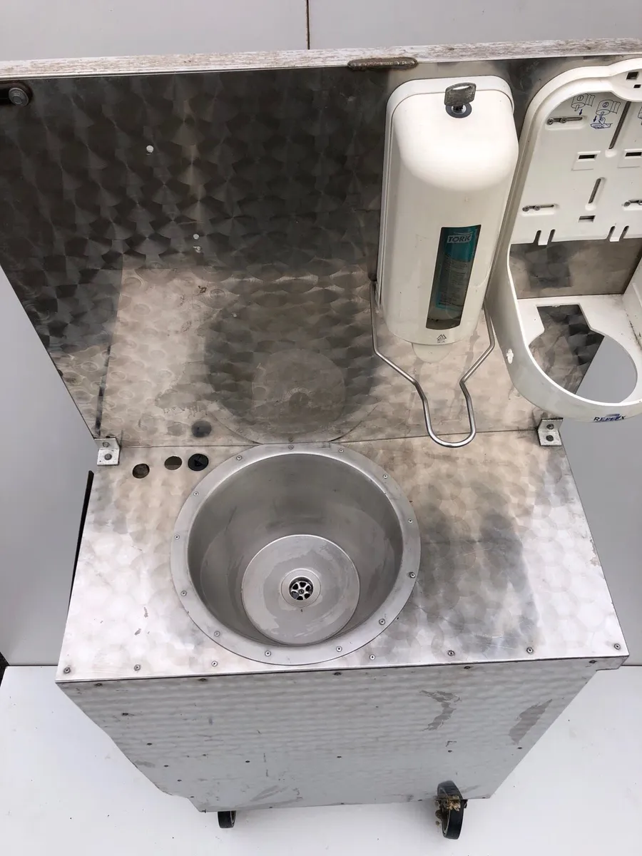 Stainless steel sink - Image 3