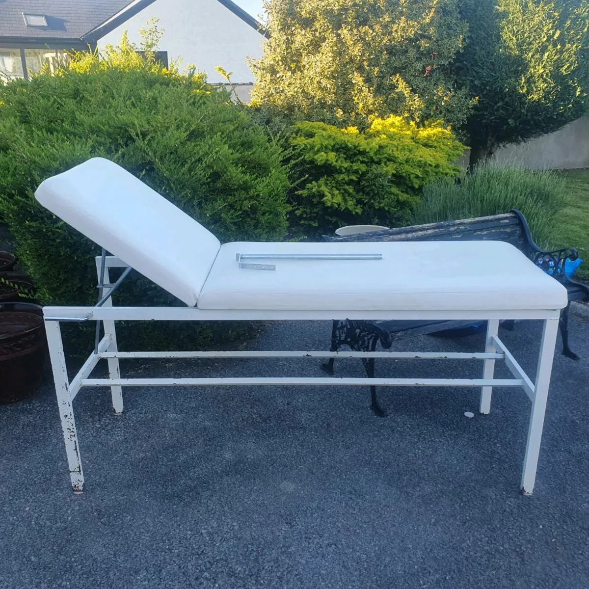 Massage table and wardrobe doors - Image 1
