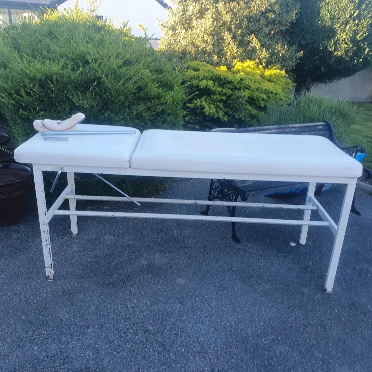 Massage table and wardrobe doors - Image 2