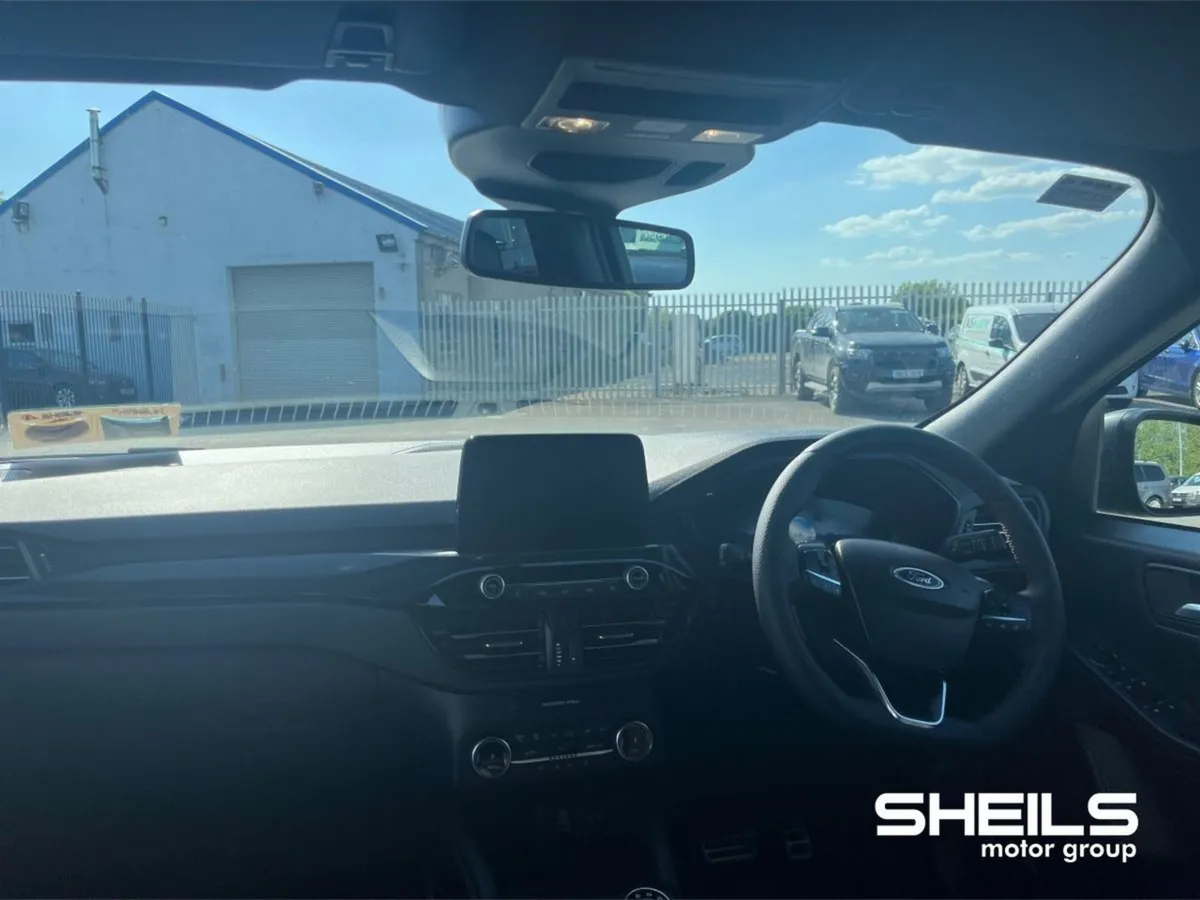 Ford Kuga 2.5 Duratec 225PS Phev St-line X Auto - Image 3