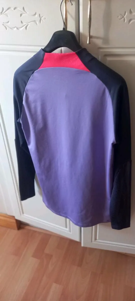Liverpool top - Image 4
