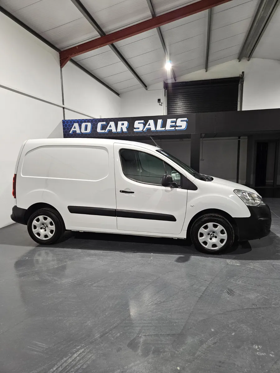 PEUGEOT PARTNER 1.6 HDI 100 BHP PROFESSIONAL - Image 4
