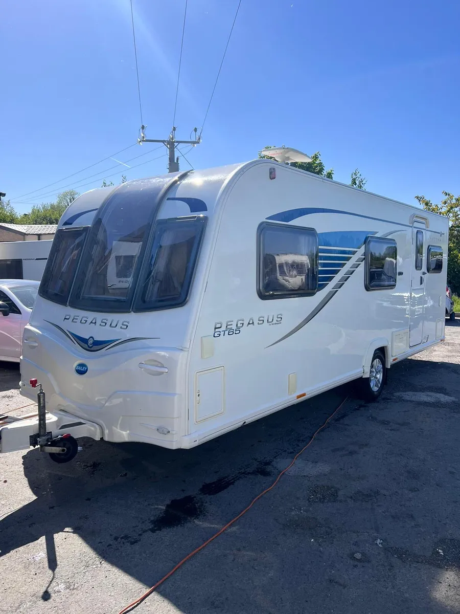✨STUNNING 2015 BAILEY ANCONA 6 BERTH✨ - Image 4