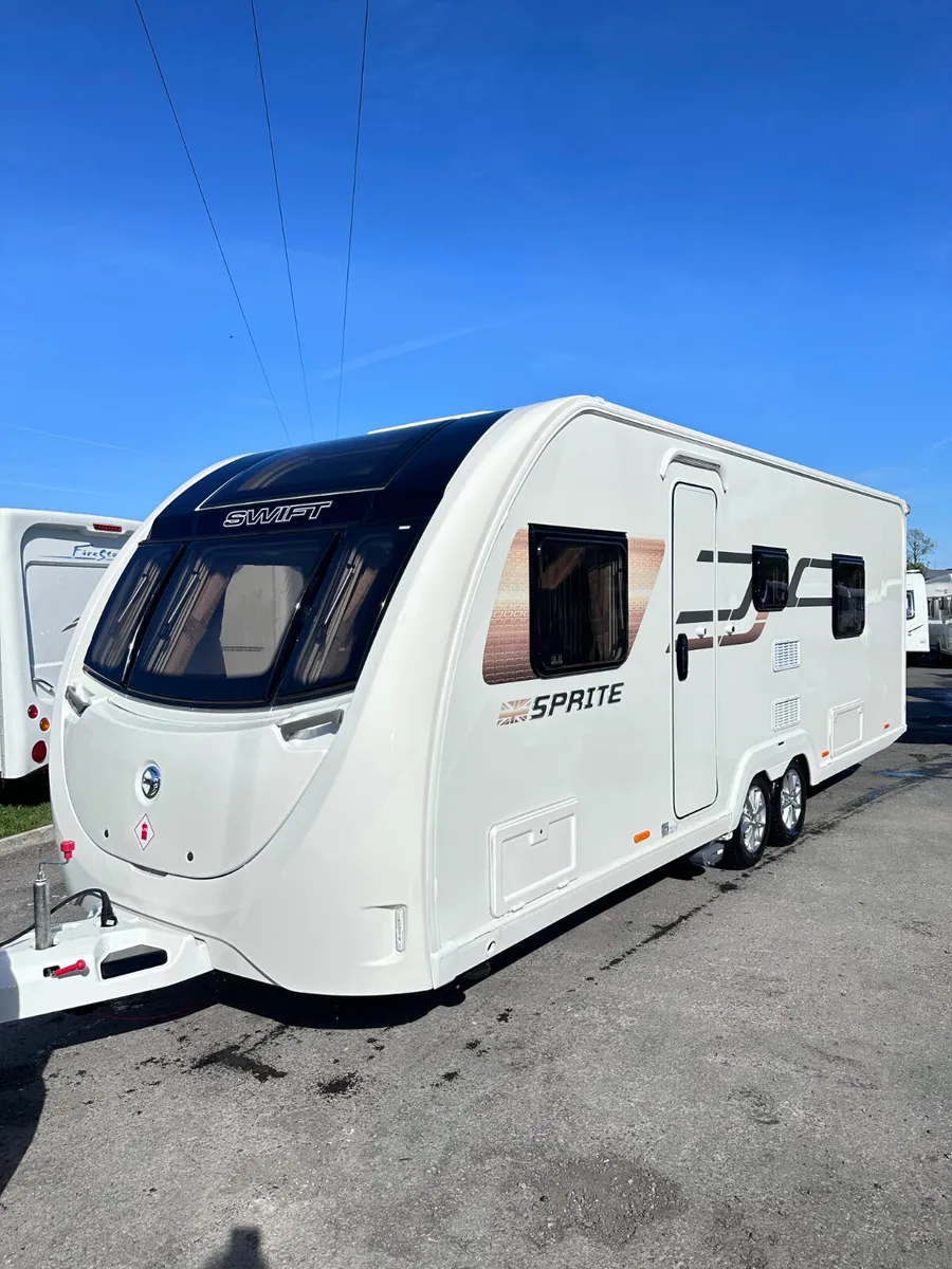 ✨STUNNING SWIFT SPRITE QUATTRO 6 BERTH ✨ - Image 1