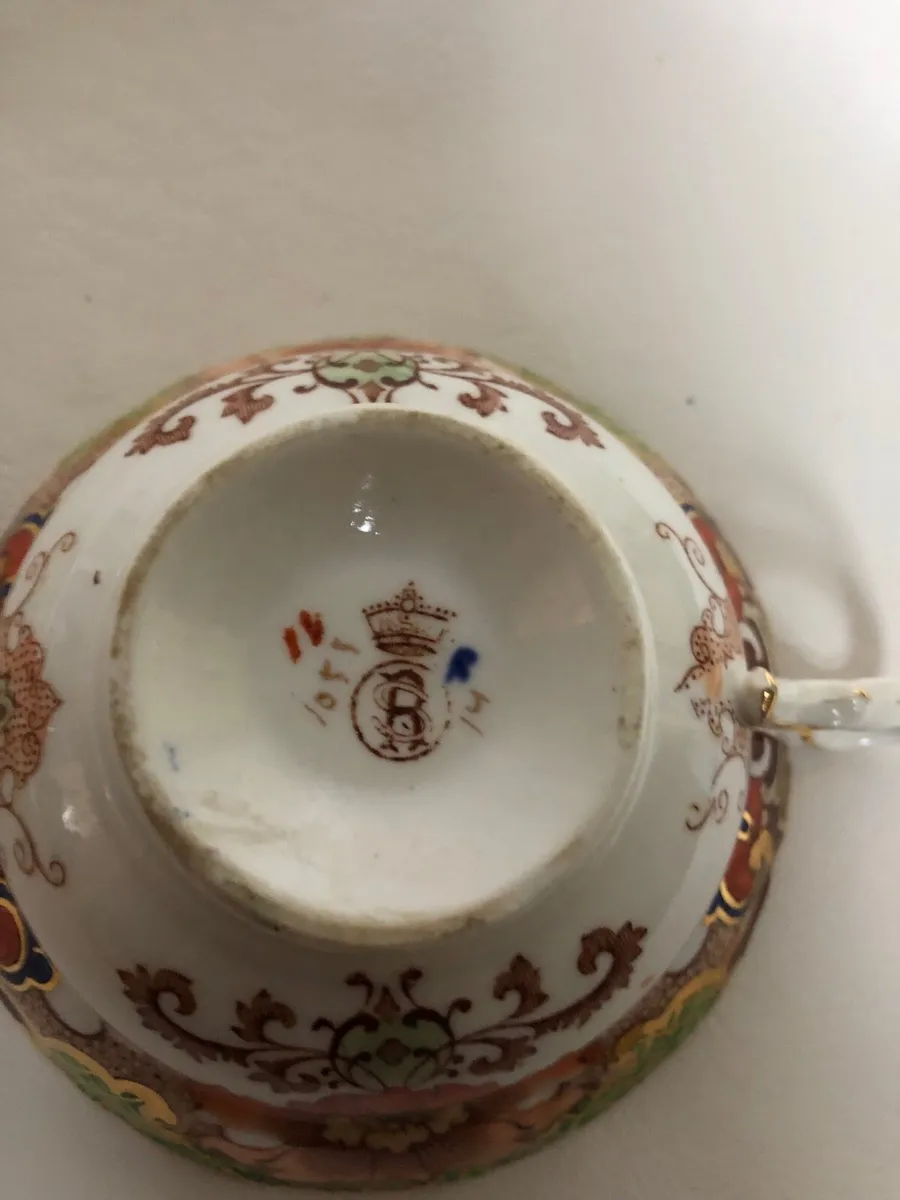 Cup and sideplates - Image 3