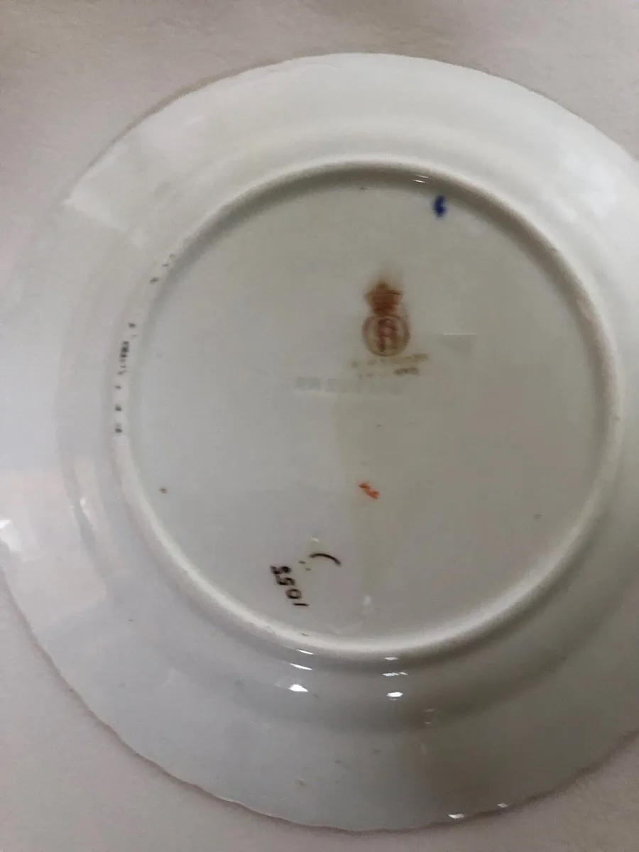 Cup and sideplates - Image 4