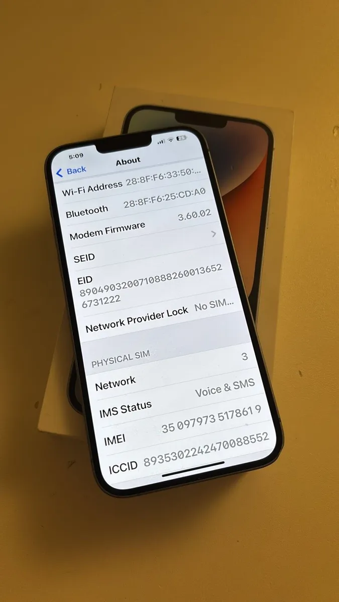 iPhone 14 Plus sim free 128GB with box - Image 1