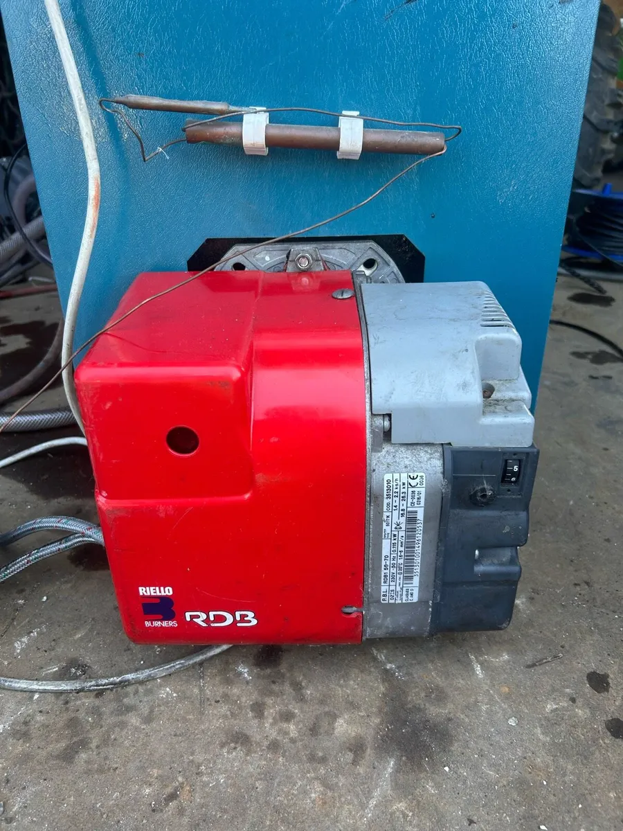 Oil boiler and burner - Image 2