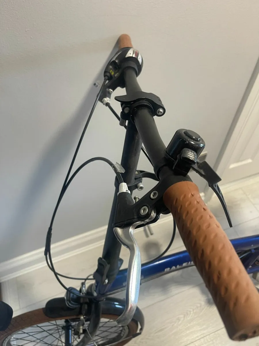 Foldaway bicycle - Image 3