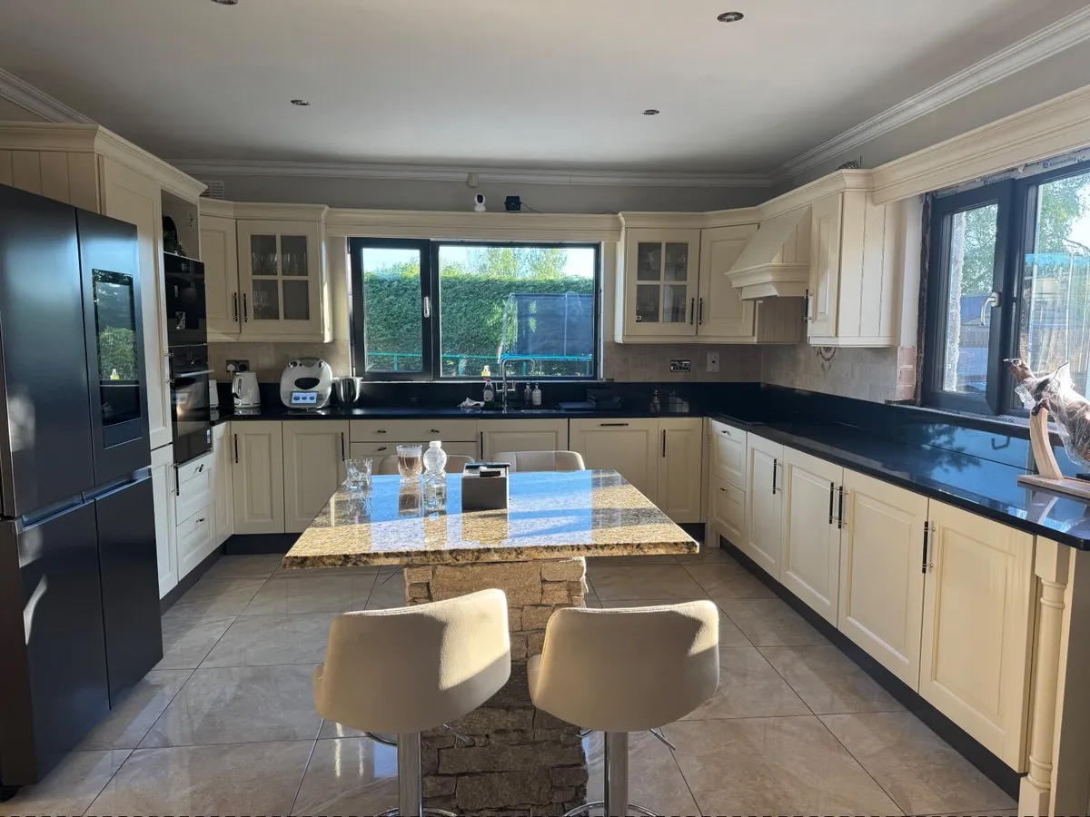 Kitchen - Image 3