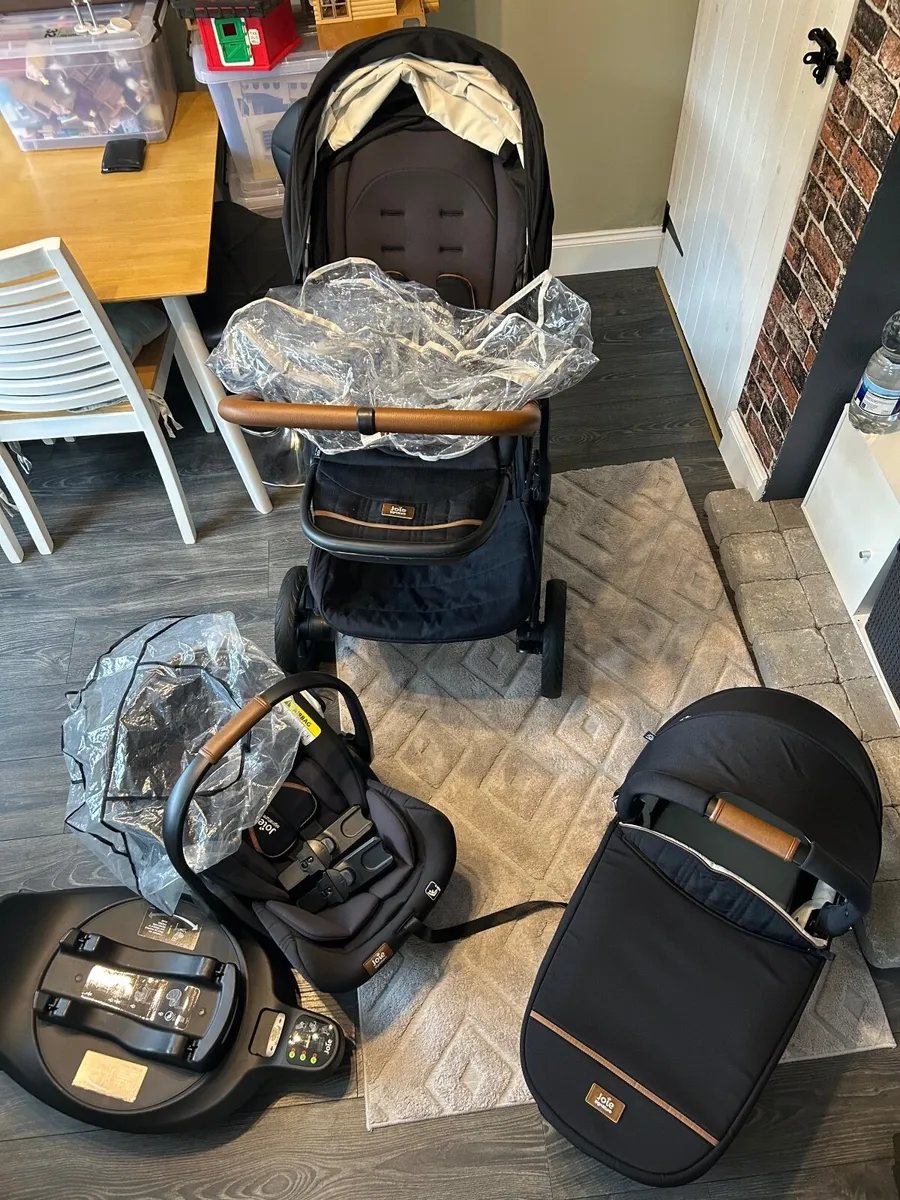 Joie Signature Vinca Travel System - Image 1