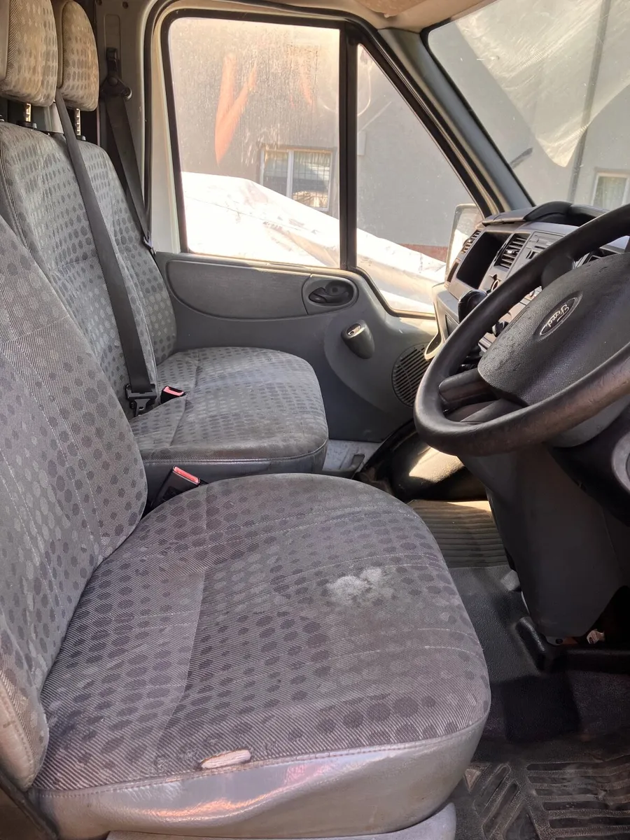 Ford Transit 2012 - Image 2