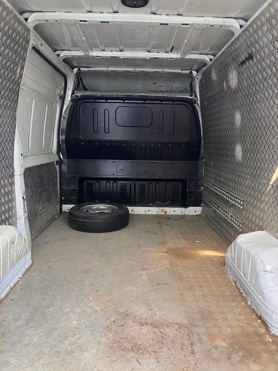 Ford Transit 2012 - Image 3