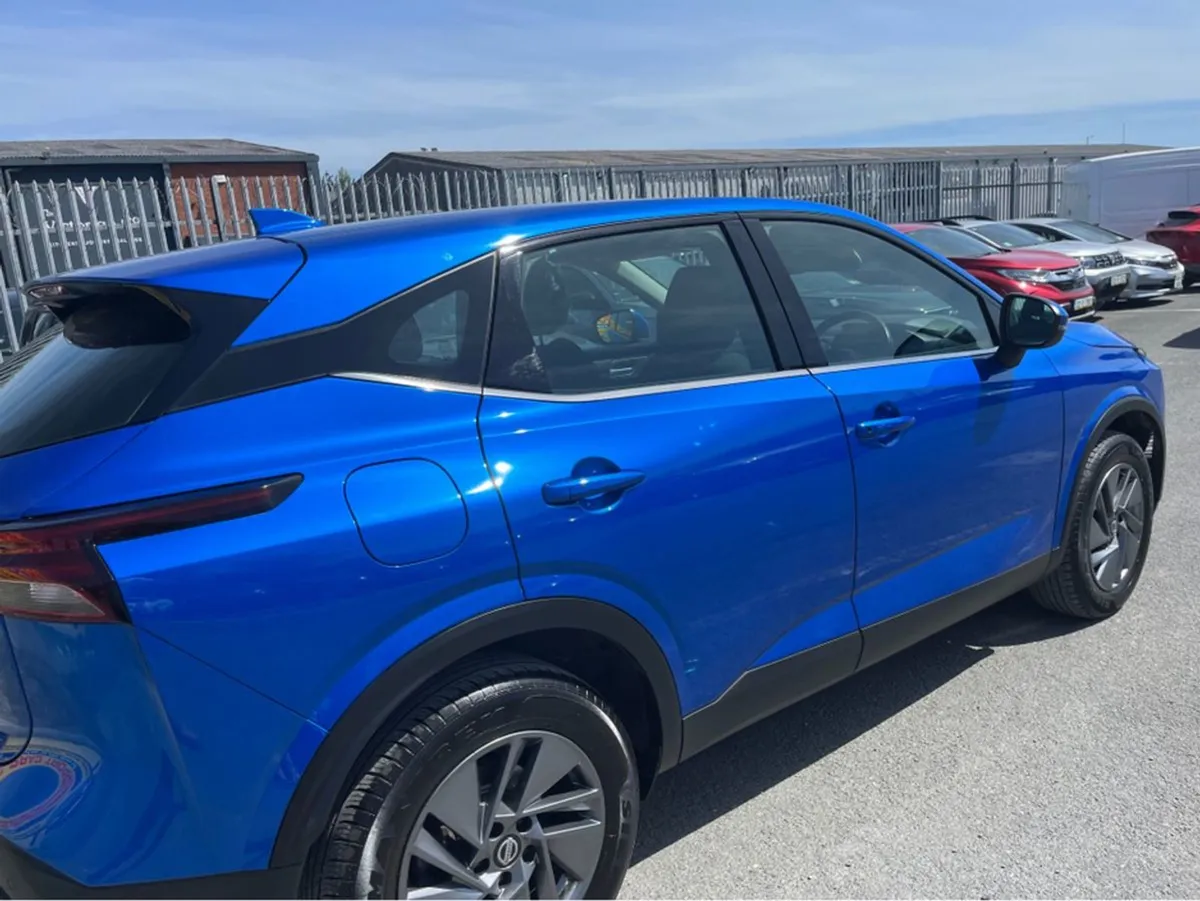 Nissan QASHQAI QQ 1.3 HYB SV CVT My21 4DR Auto - Image 2