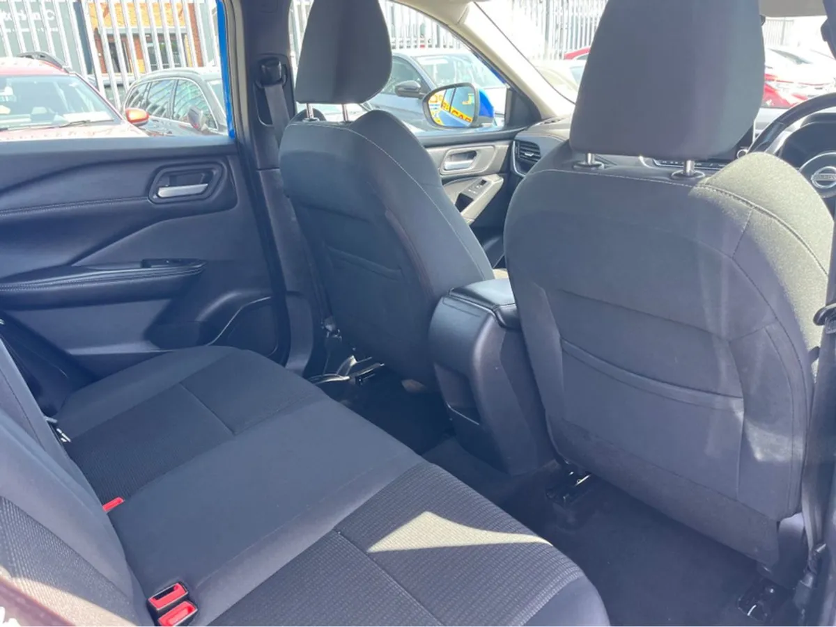 Nissan QASHQAI QQ 1.3 HYB SV CVT My21 4DR Auto - Image 4