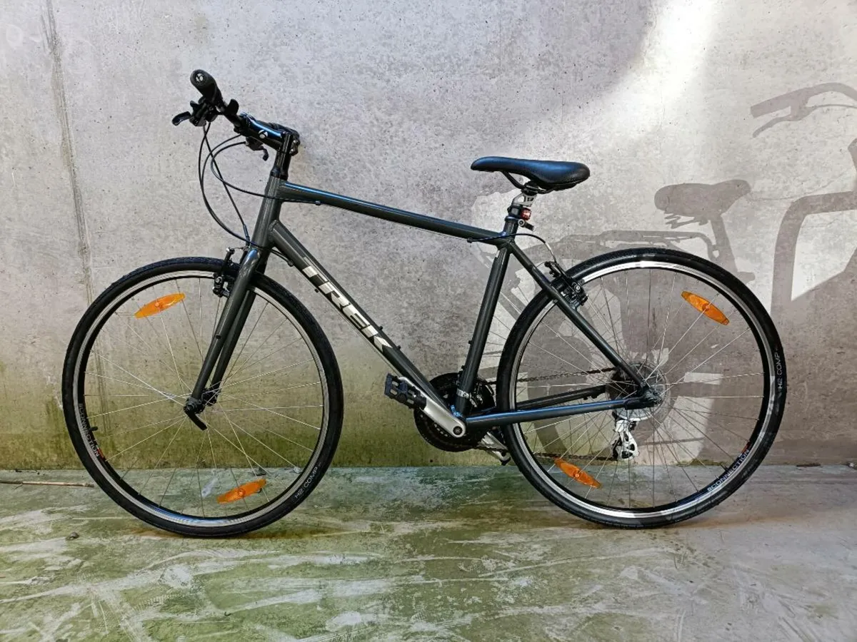 Trek Hybrid bike size L - Image 1