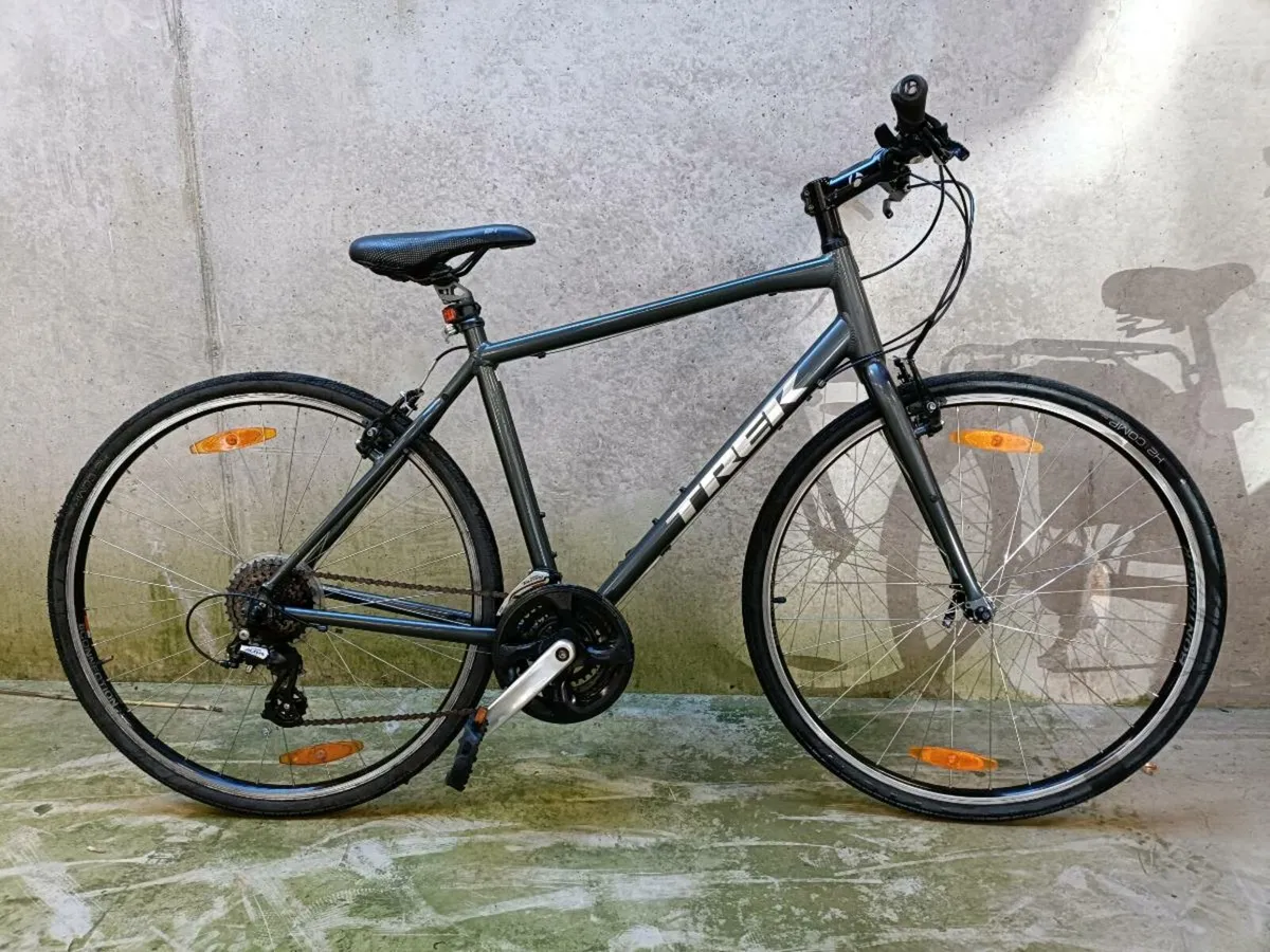 Trek Hybrid bike size L - Image 2