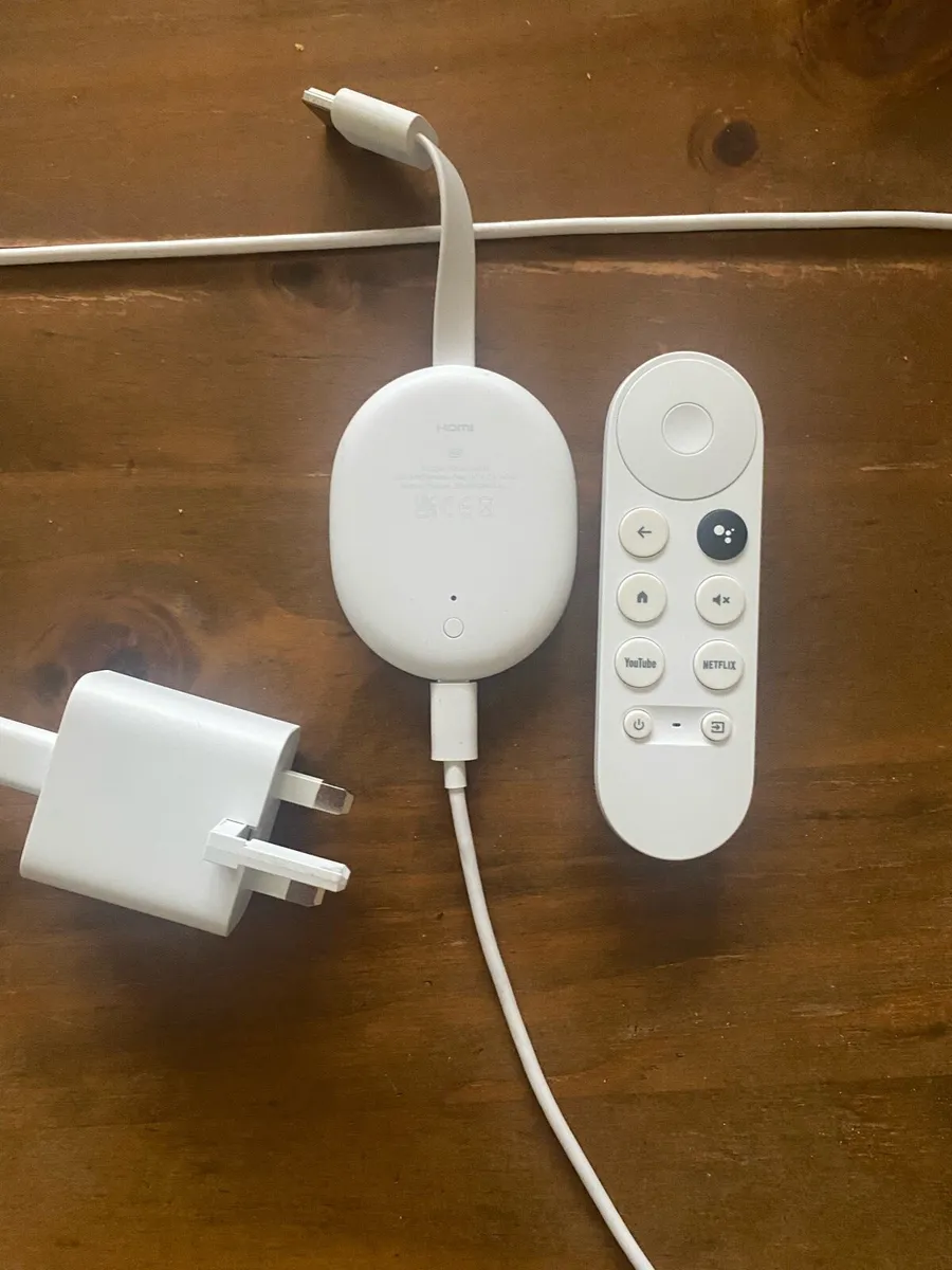 Chromecast with google TV HD - voice remote - Image 1